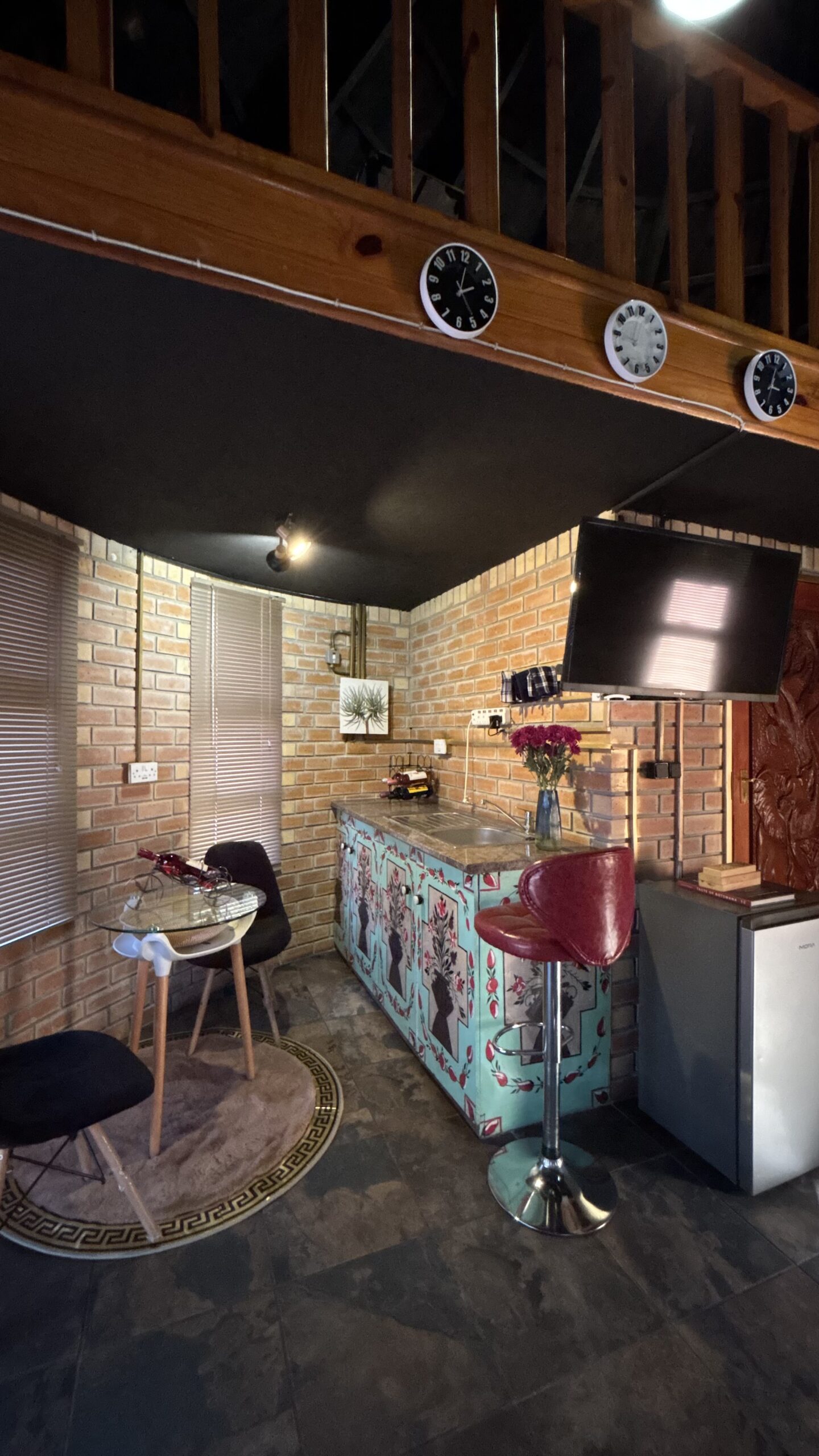 IMG_8622 Pula Room — Matshwane Self-Catering Apartments - Image 19