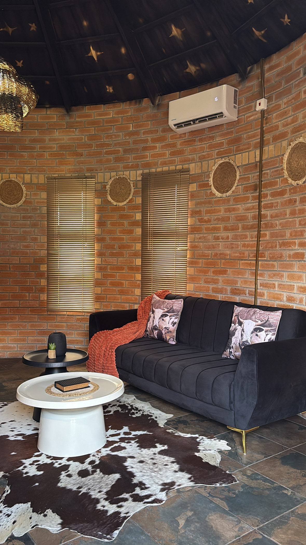23CFDB05-A2E2-4A9B-8F65-11A524E8E5C8 Pula Room — Matshwane Self-Catering Apartments - Image 7
